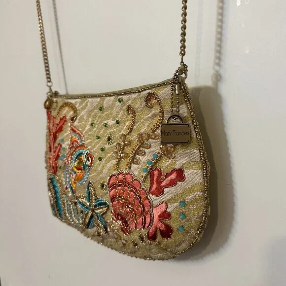 🎀Mary Frances Down Under Beaded Seashell Crossbody ClutchGold